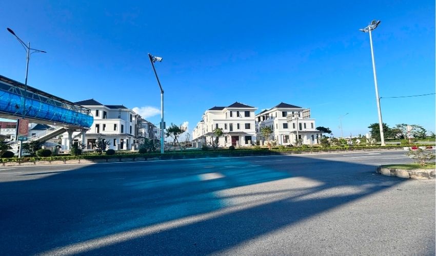 Nam Hải Central Park nằm trên mặt tiền đường đắt giá nhất Hải Phòng, nút giao Ngã 4 Bùi Viện – Đường Liên Phường